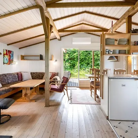 Jarno - 150m From The Sea By Interhome